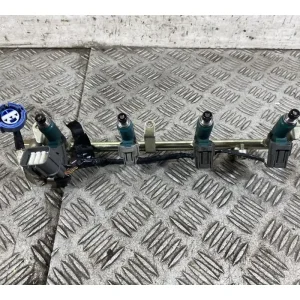 Direttamente Dal Produttore Rail Flauto Iniettori Hond CBR 929 RR Fireblade Dal 2002 al 2004