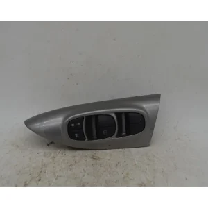Pulsantiera alzacristalli anteriore SX Nissan Juke Dal 2010 al 2018 Cod 254011KAB Ultima Occasione
