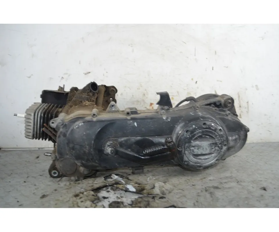 Blocco motore Piaggio Liberty 50 2T Dal 2000 al 2004 Cod motore C421M Quantità Limitata