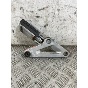 Novità Pedana Poggiapiedi Posteriore Passeggero Destra DX Honda VF 750 Custom Dal 1985 Al 2001