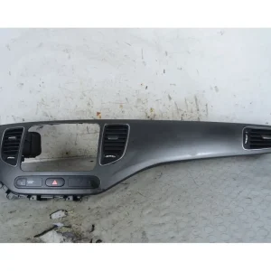 Reso Gratuito Rivestimento Centrale Cruscotto + Bocchette Aria Centrali e DX Kia Carens dal 2013 al 2018 Cod 84740A4200