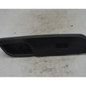 Pulsantiera Alzacristalli Anteriore DX Suzuki Swift dal 2010 al 2017 Cod 8376368L0 Offerta