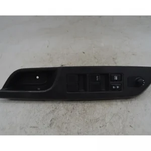 A Buon Prezzo Pulsantiera Alzacristalli Anteriore SX Suzuki Swift dal 2010 al 2013 Cod 8376268L0