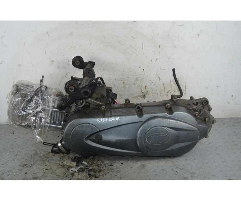 Offerta Del Giorno Blocco motore Kymco Agility plus R16 200 Dal 2014 al 2017 Cod motore KF40B