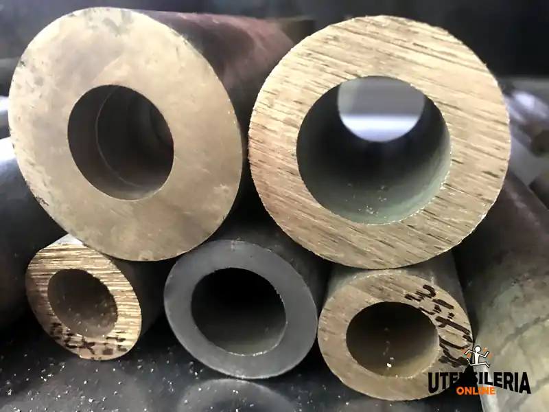 Promozione Barre tonde forate in bronzo estruso UNI 7013-8 100x50 100mm